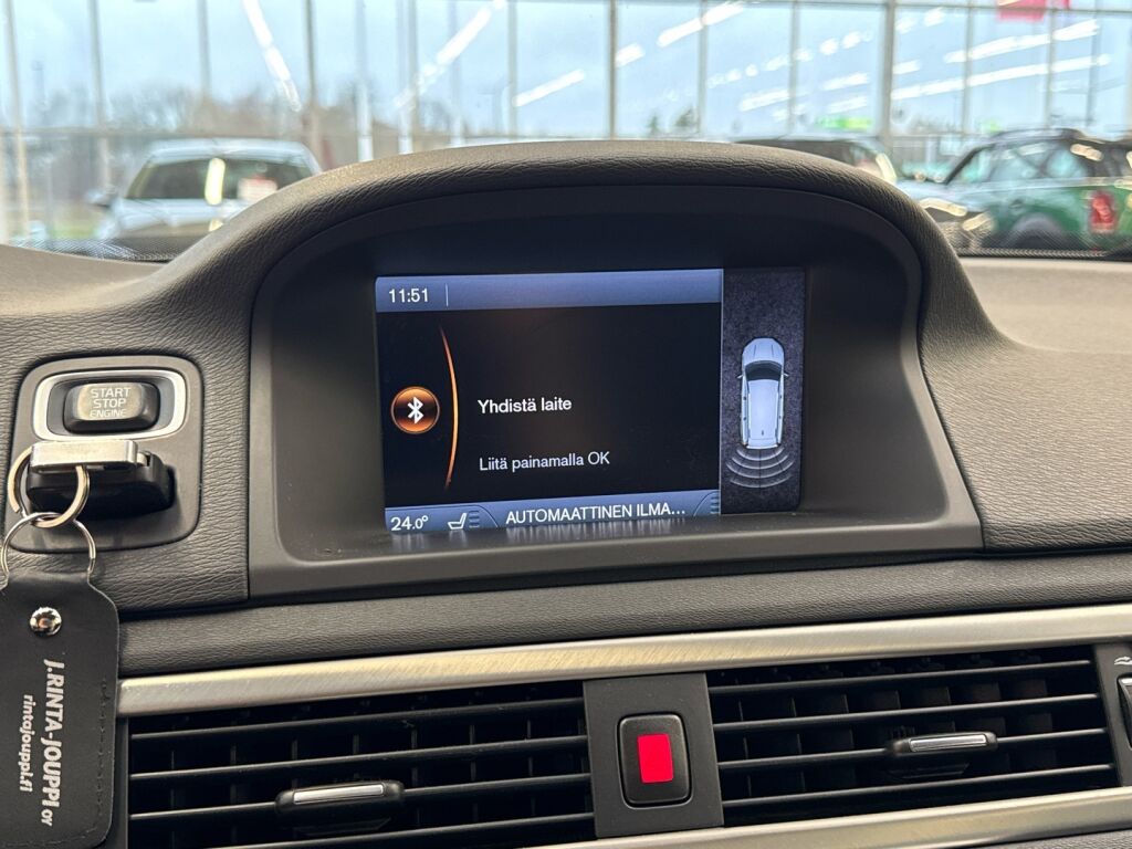 Volvo V70 2012 Valkoinen