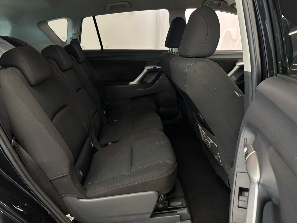 Toyota Verso 2013 Musta