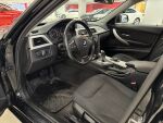 BMW 318 2013 Musta