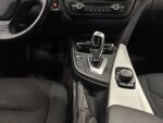 BMW 318 2013 Musta