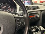 BMW 318 2013 Musta