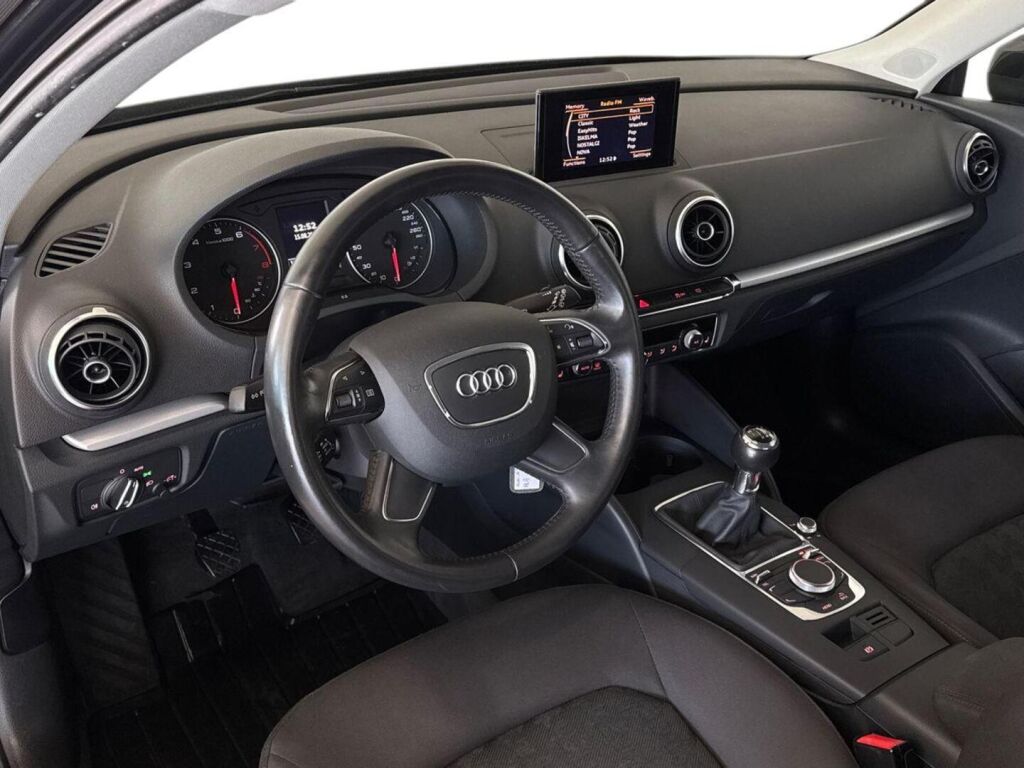 Audi A3 2013 Ruskea (beige)