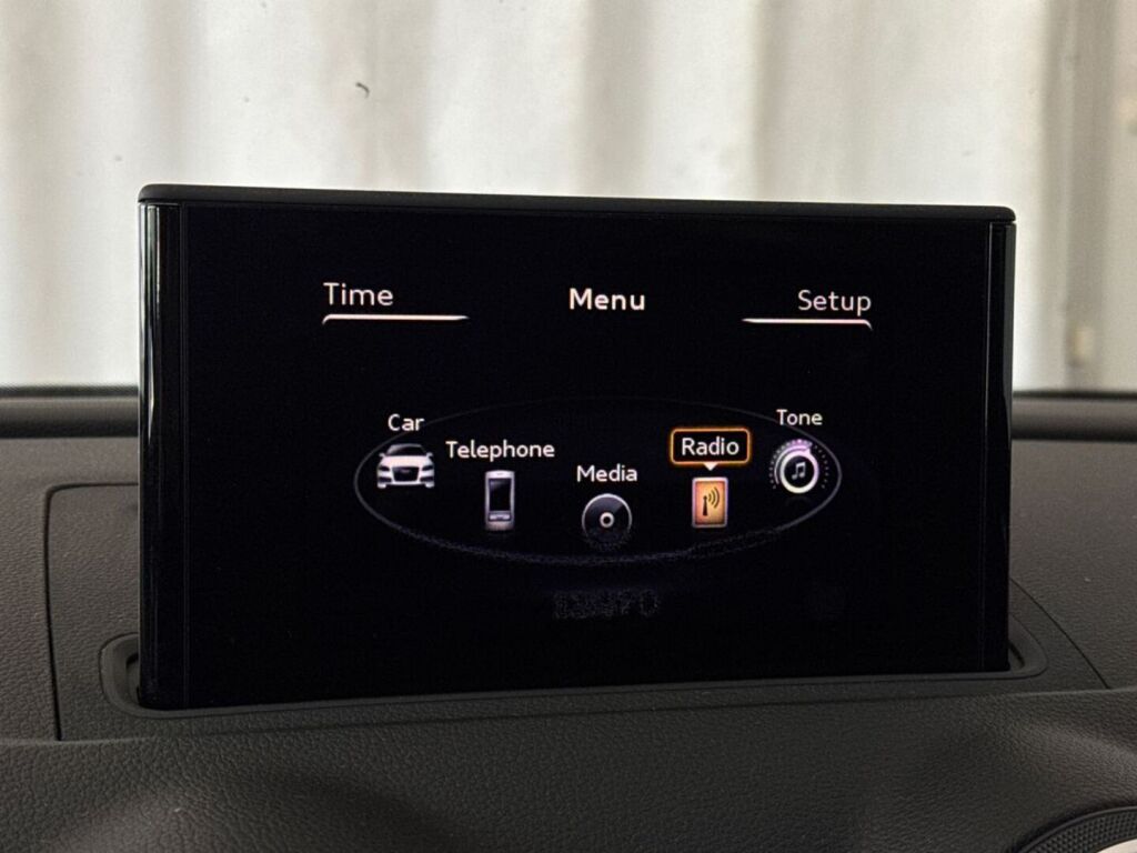 Audi A3 2013 Ruskea (beige)