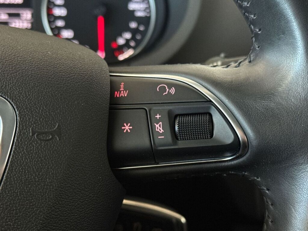 Audi A3 2013 Ruskea (beige)