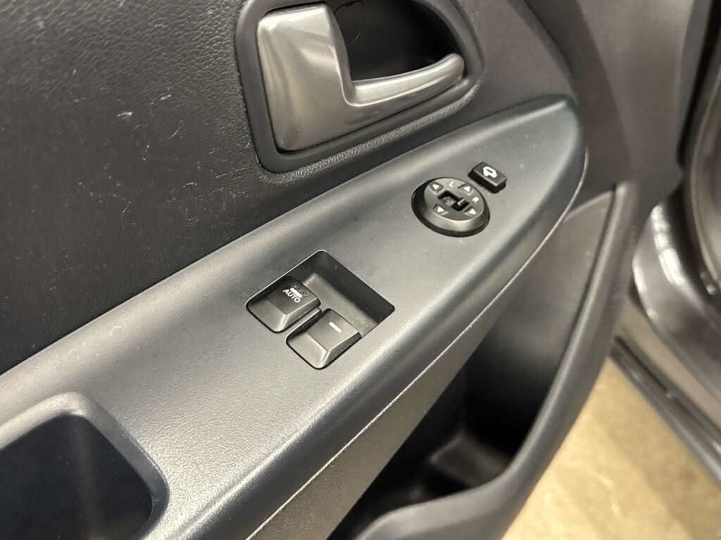 Kia Rio 2013 Harmaa