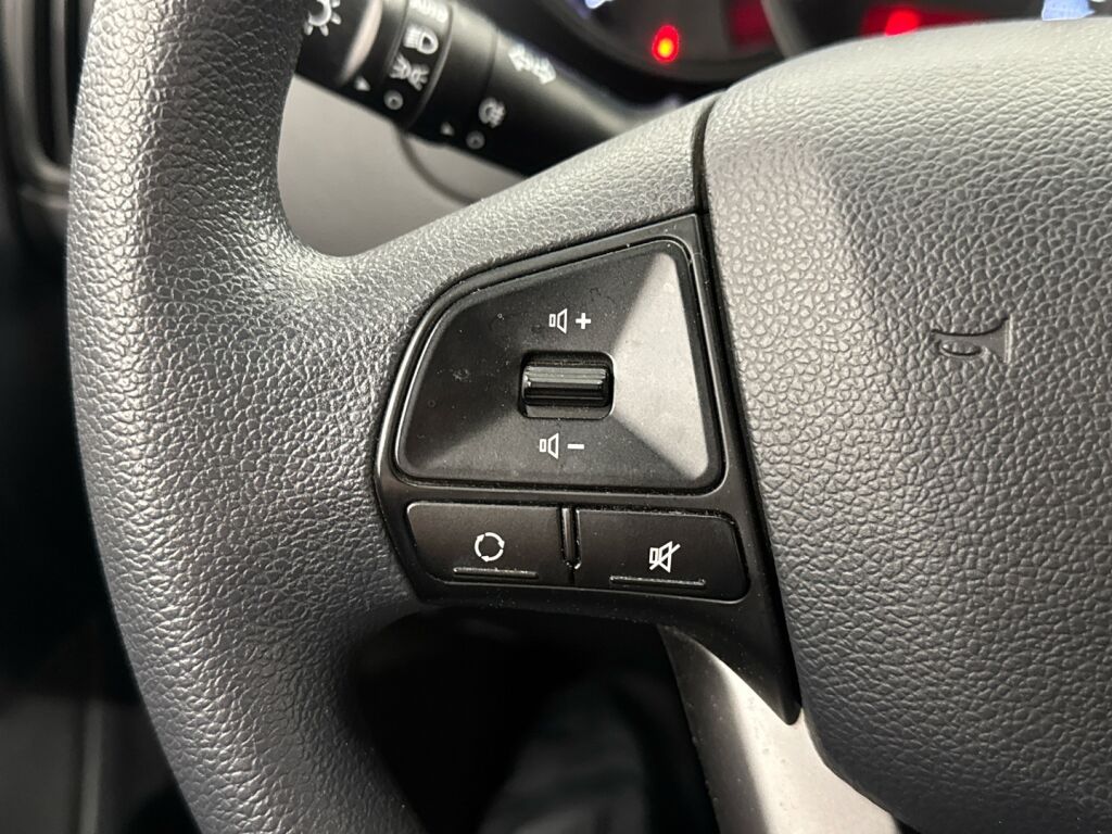 Kia Rio 2013 Harmaa