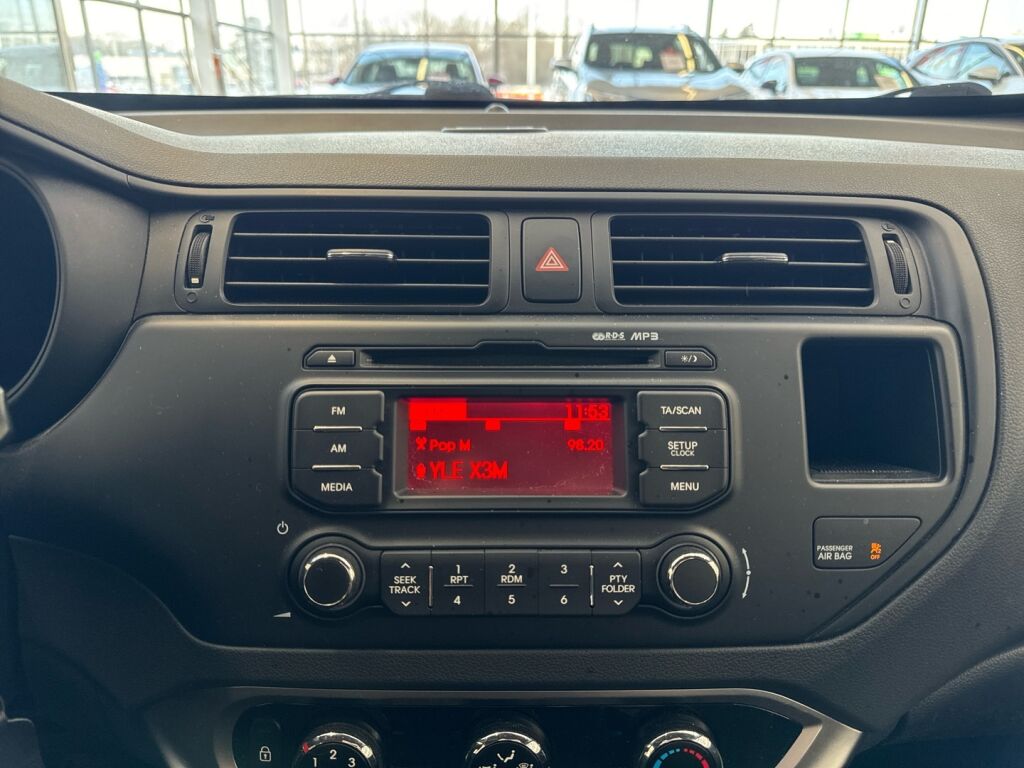 Kia Rio 2013 Ruskea (beige)