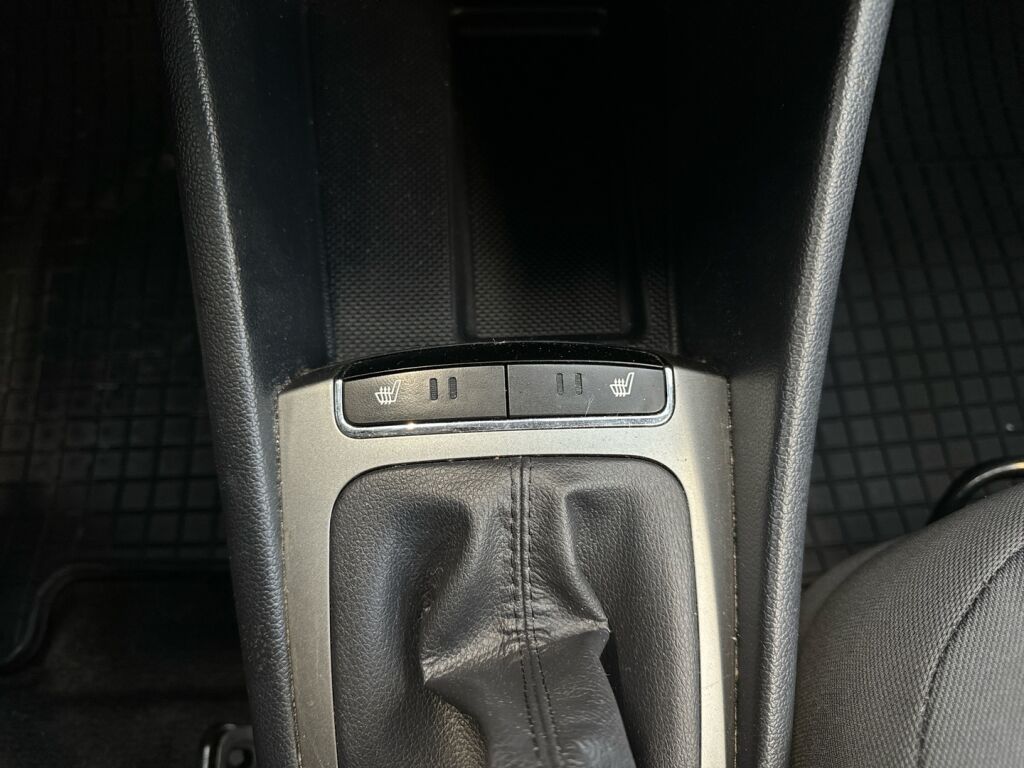 Kia Rio 2013 Ruskea (beige)