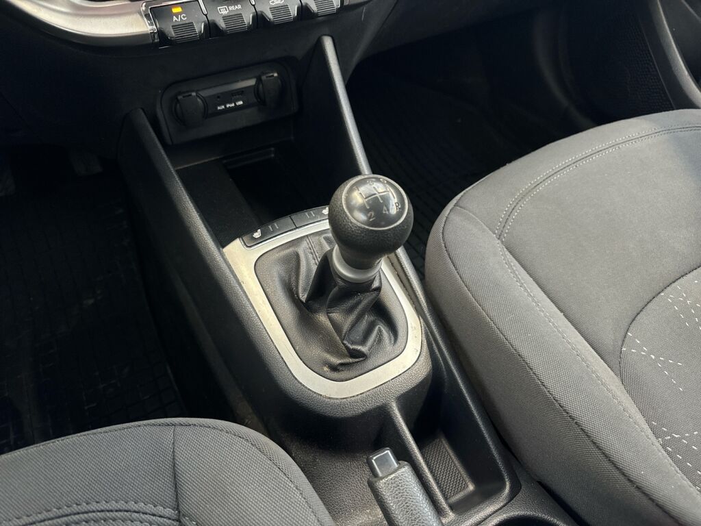 Kia Rio 2013 Ruskea (beige)