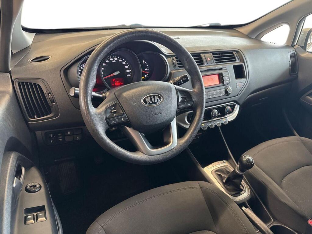 Kia Rio 2013 Ruskea (beige)