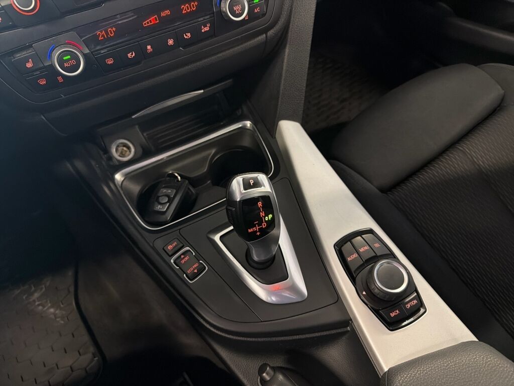BMW 320 2013 Harmaa
