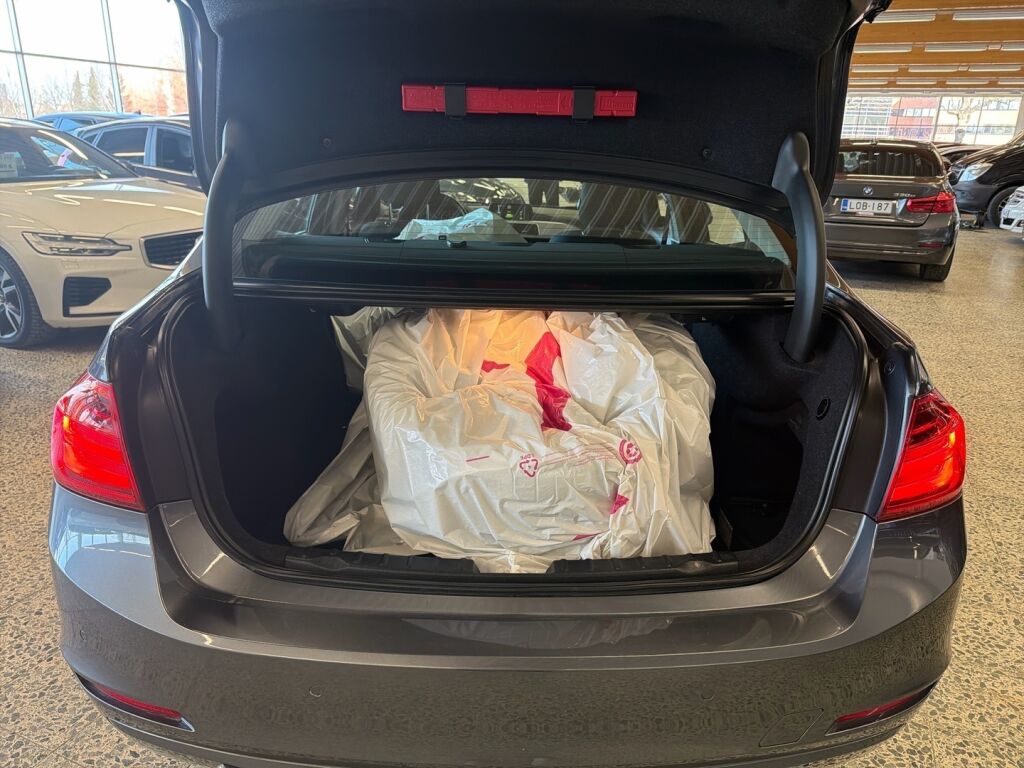 BMW 320 2013 Harmaa
