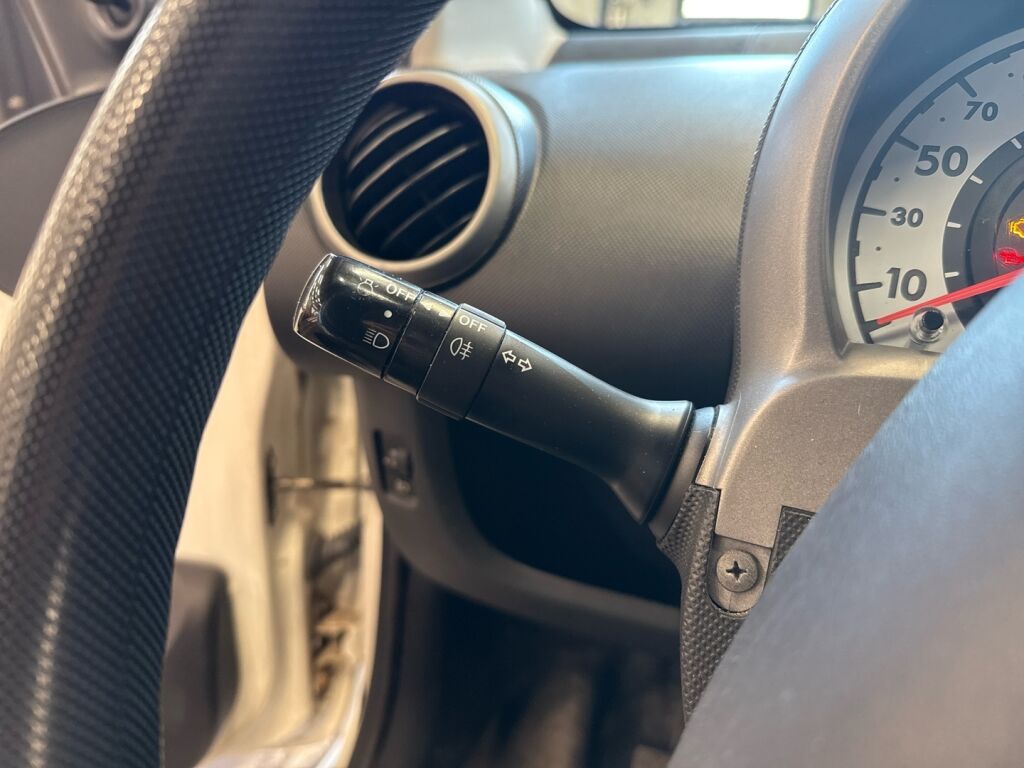 Toyota AYGO 2013 Valkoinen