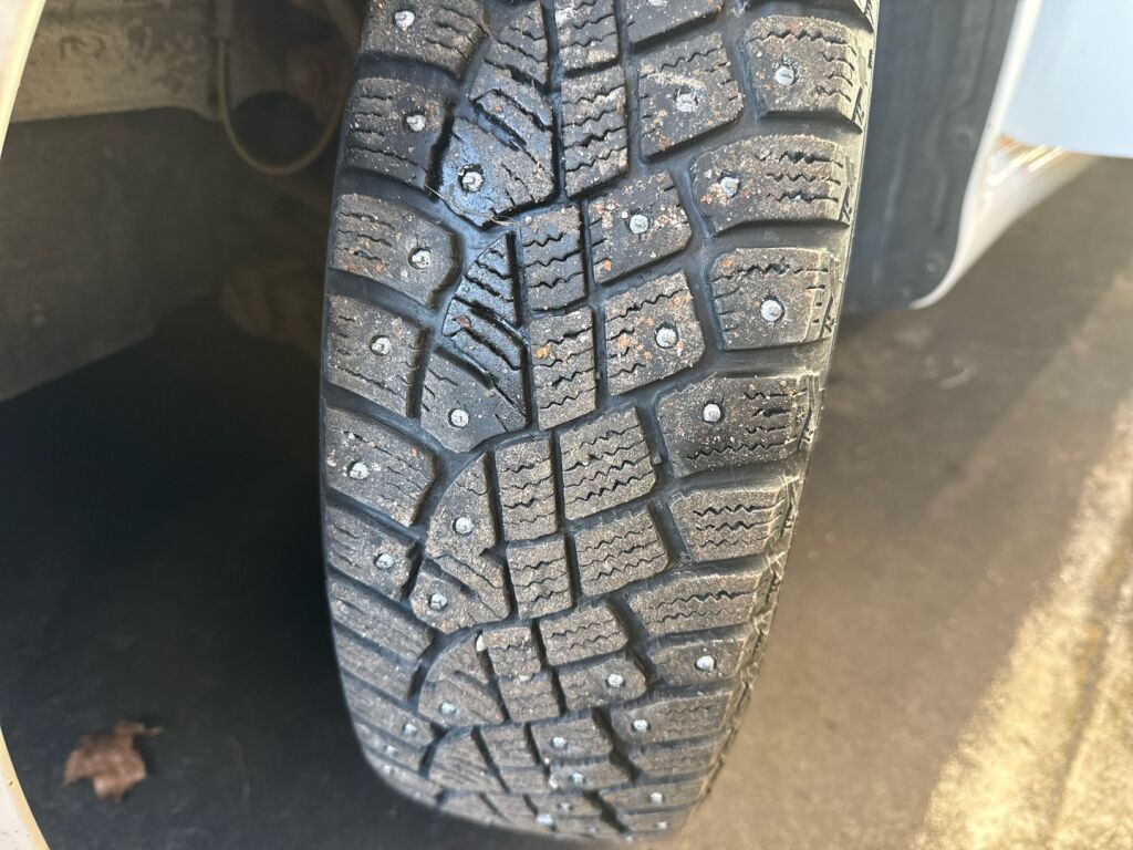 Toyota AYGO 2013 Valkoinen