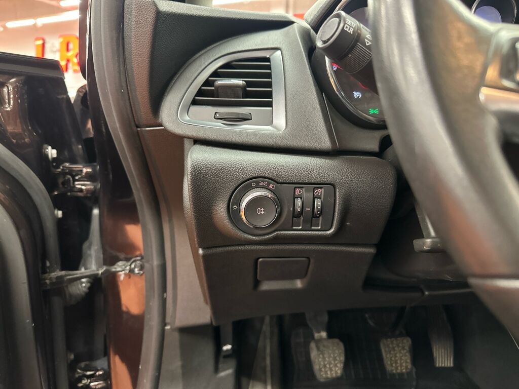 Opel Astra 2012 Ruskea (beige)