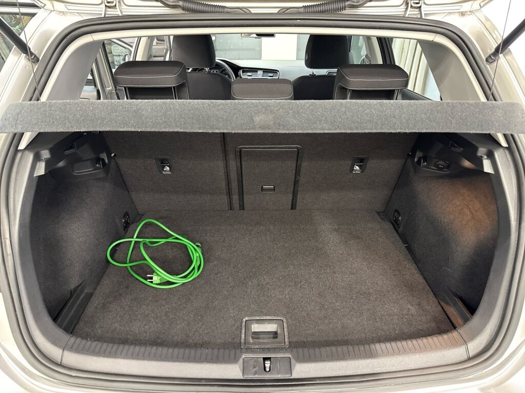 Volkswagen Golf 2013 Harmaa