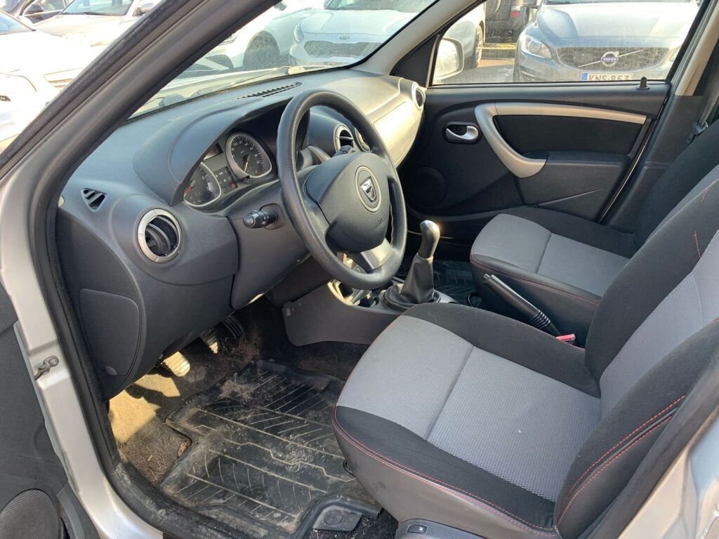 Dacia Duster 2013 Harmaa