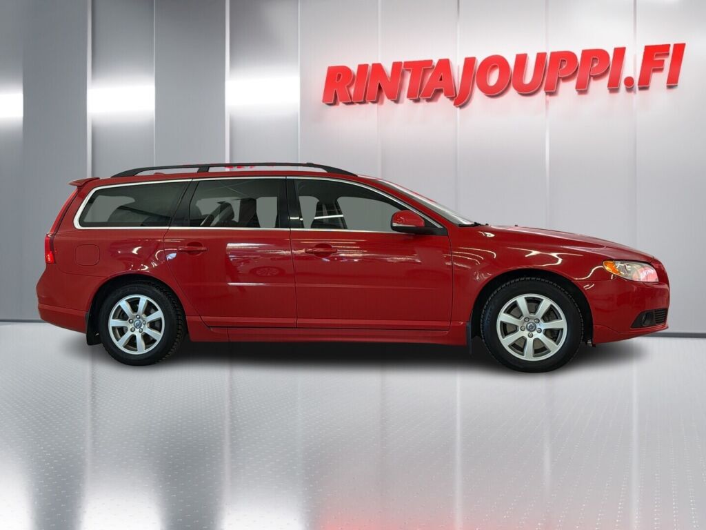 Volvo V70 2013 Punainen