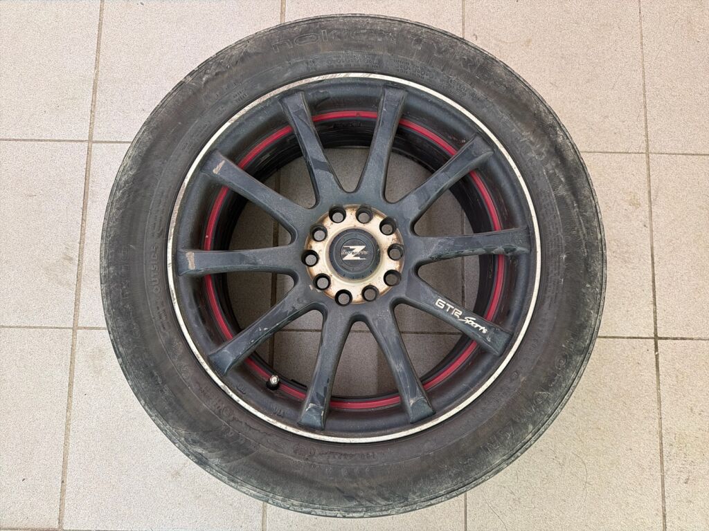 Volvo V70 2013 Punainen