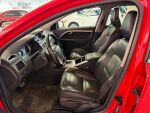 Volvo V70 2013 Punainen