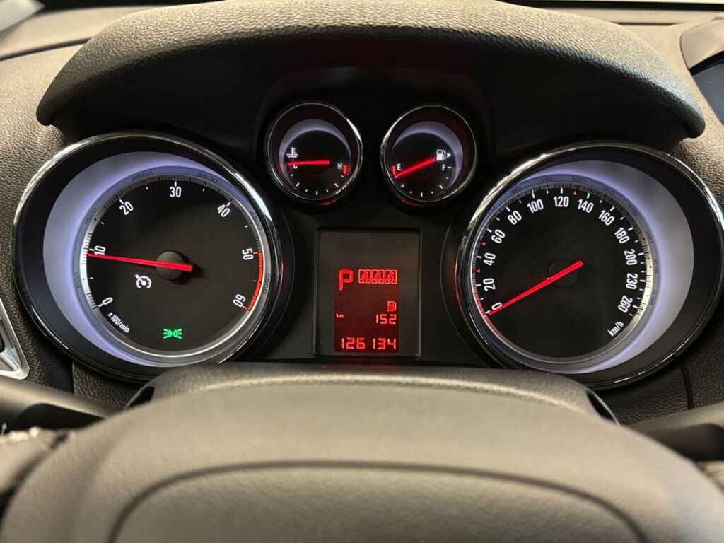 Opel Mokka 2013 Harmaa