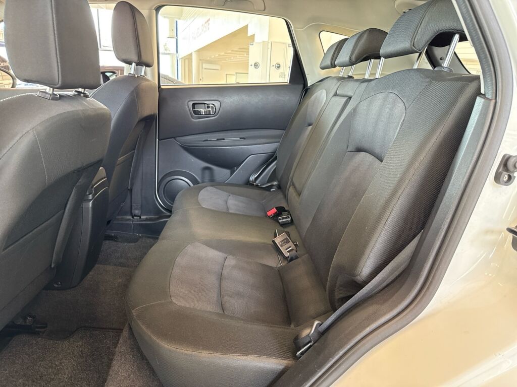 Nissan Qashqai 2013 Valkoinen