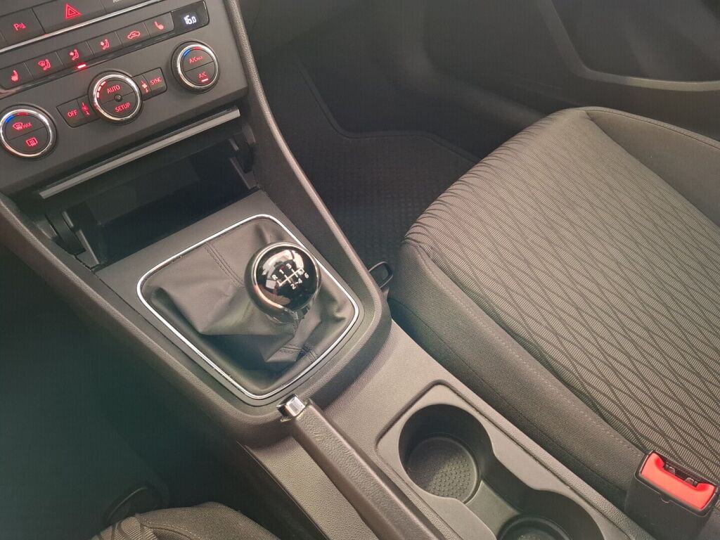 Seat Leon 2014 Harmaa