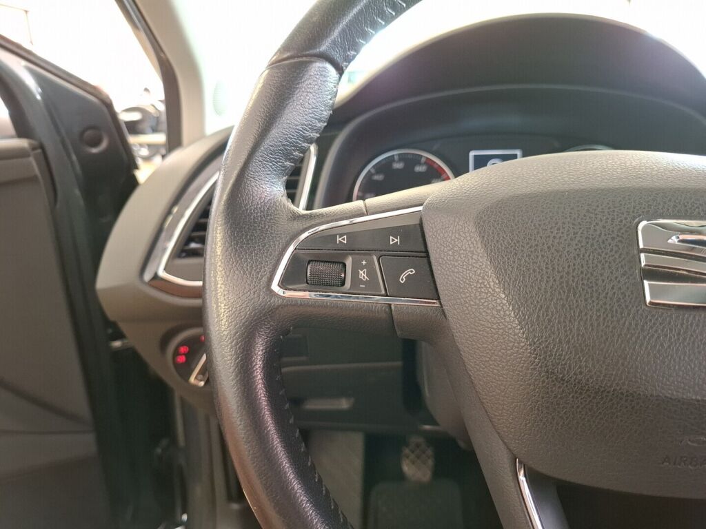 Seat Leon 2014 Harmaa