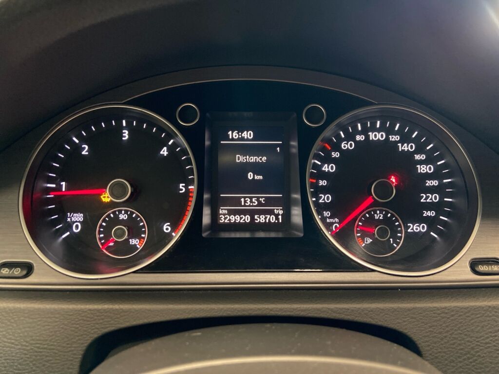 Volkswagen Passat 2013 Valkoinen