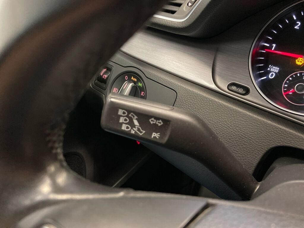 Volkswagen Passat 2013 Valkoinen