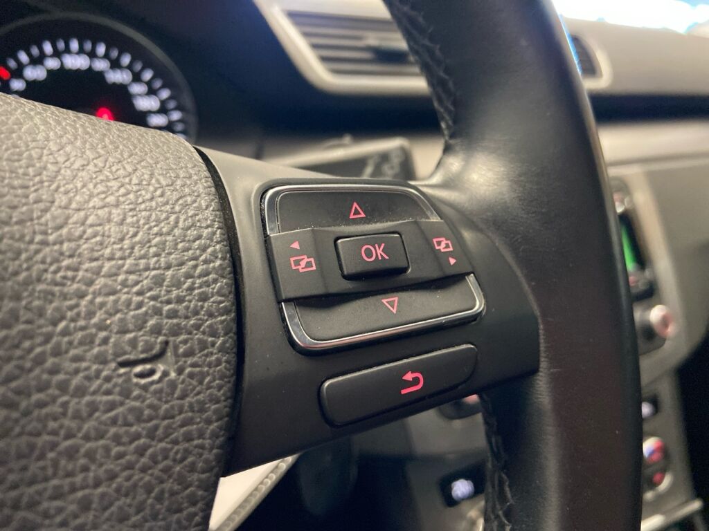 Volkswagen Passat 2013 Valkoinen