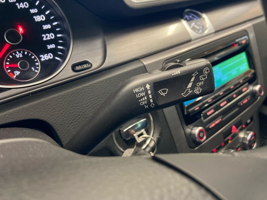 Volkswagen Passat 2013 Valkoinen