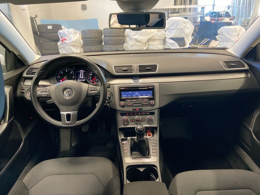 Volkswagen Passat 2013 Valkoinen