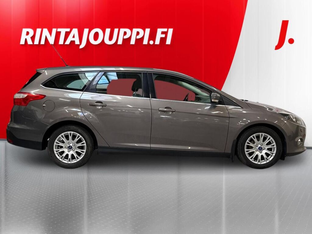 Ford Focus 2014 Ruskea (beige)