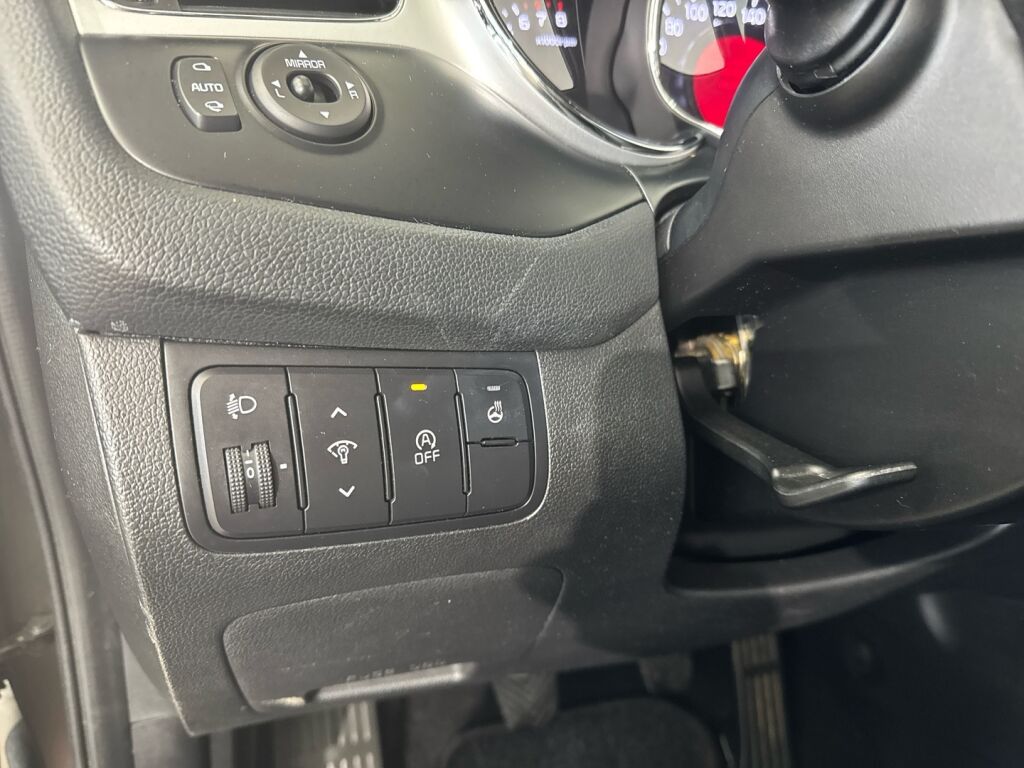 Kia Ceed 2013 Ruskea (beige)