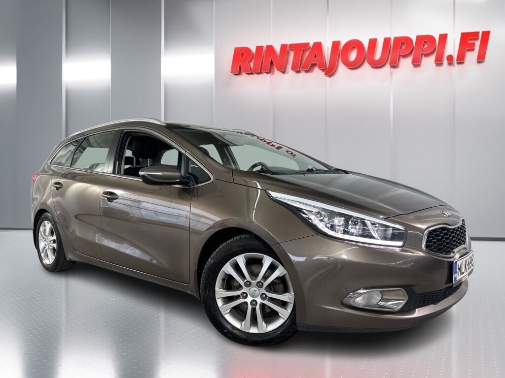 Kia Ceed 2013 Ruskea (beige)