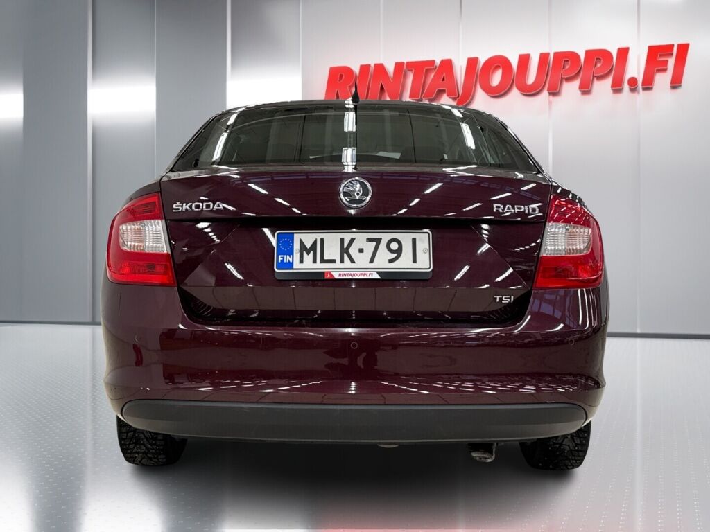 Skoda Rapid 2013 Punainen