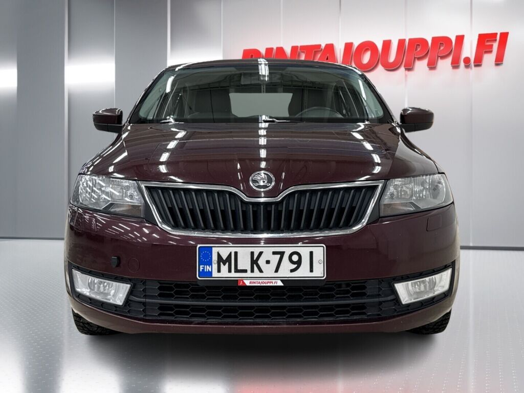 Skoda Rapid 2013 Punainen