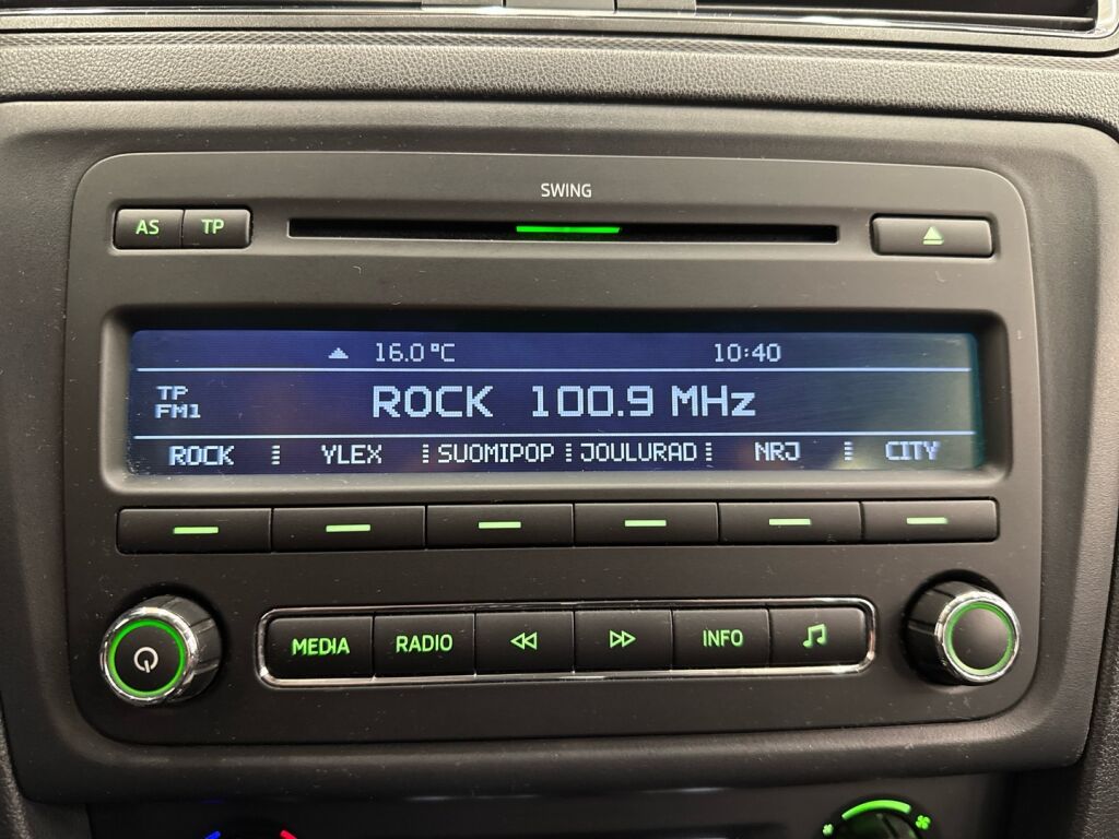 Skoda Rapid 2013 Punainen