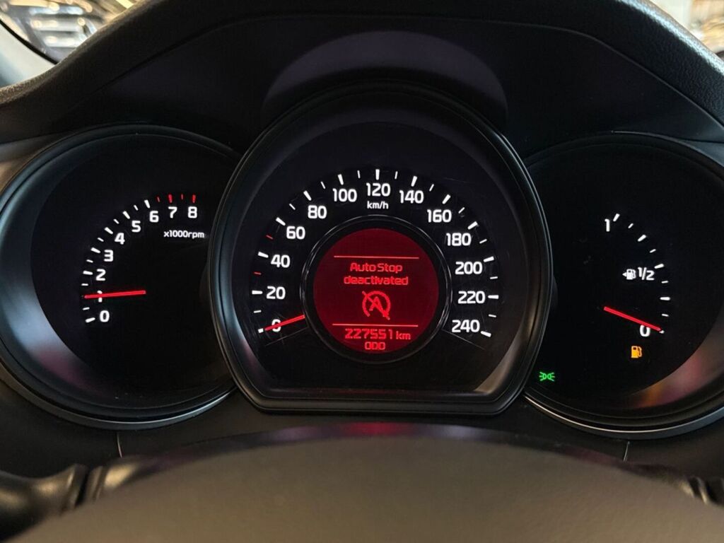 Kia Ceed 2013 Punainen
