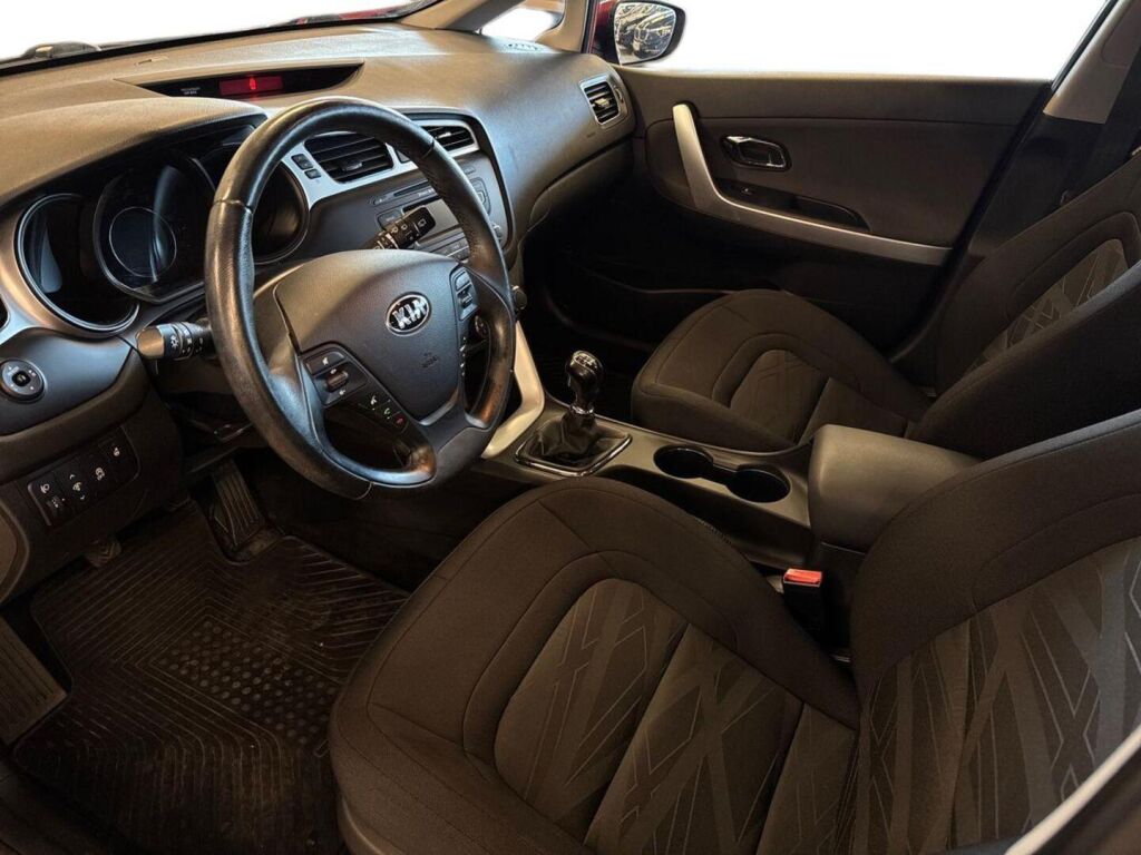 Kia Ceed 2013 Punainen