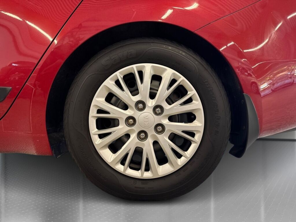 Kia Ceed 2013 Punainen
