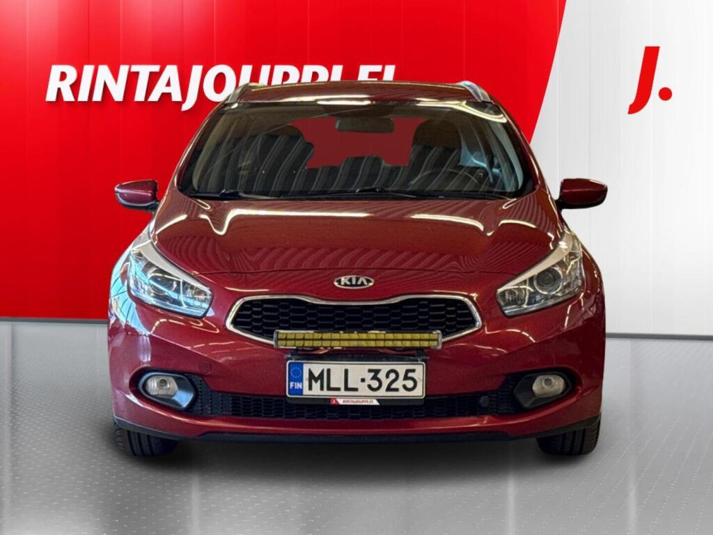 Kia Ceed 2013 Punainen