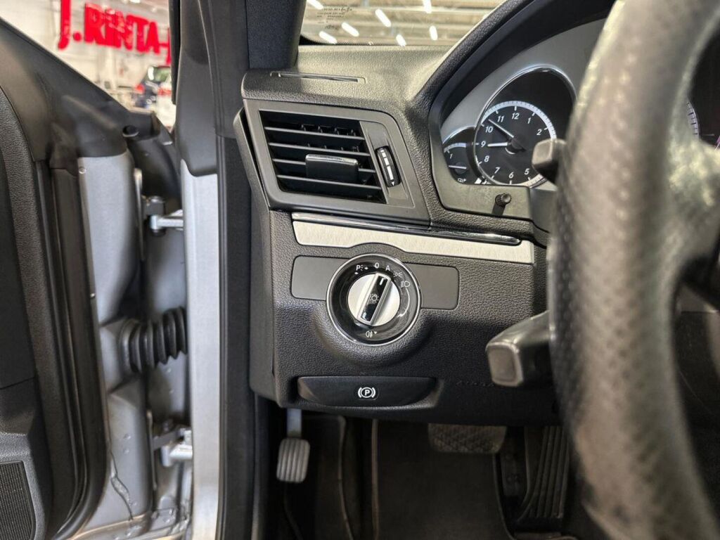 Mercedes-Benz E 2010 Harmaa