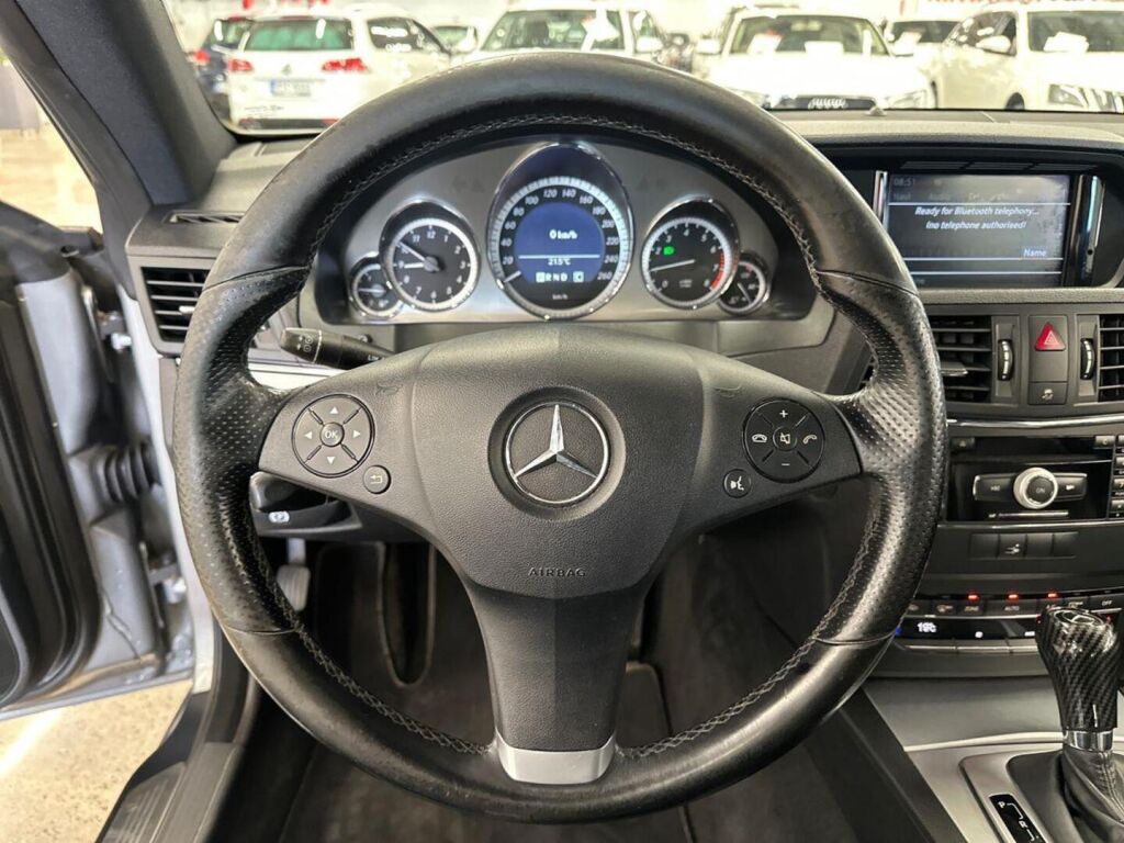 Mercedes-Benz E 2010 Harmaa