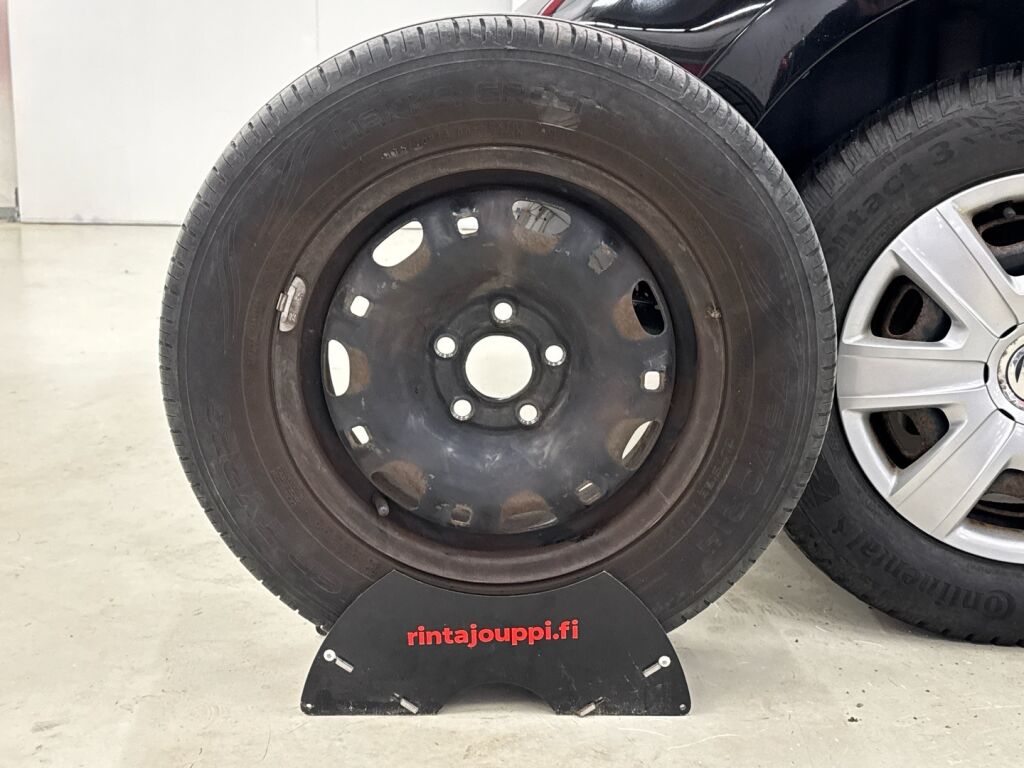 Volkswagen Polo 2013 Musta