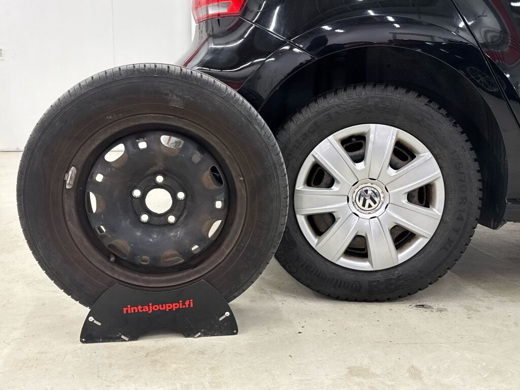 Volkswagen Polo 2013 Musta