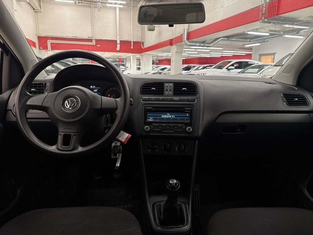 Volkswagen Polo 2013 Musta