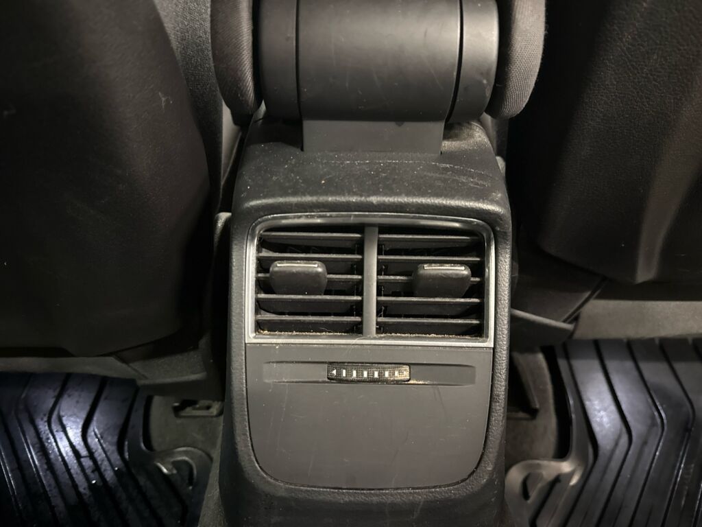 Audi A3 2013 Ruskea (beige)