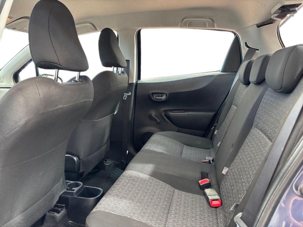 Toyota Yaris 2013 Violetti